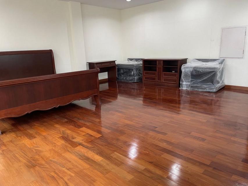 ให้เช่า ทาวน์โฮม 3 ชั้น โกลเด้น โฮม พาร์ควิลล์ ช่องนนทรี - สาทร ไลน์ไอดี ✅ @ibx7531n 2