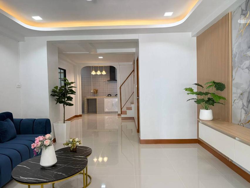 💥 บ้านหนองจอก ทำเลค้าขายได้! หมู่บ้านอมรทรัพย์ ฟรีค่าโอน แถมเฟอร์นิเจอร์ 🎁🏡 #Shorts 5