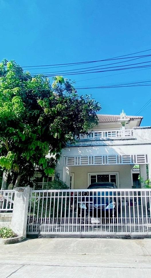 บ้านเดี่ยวบานเลื่อนกระจก มีนบุรี หมู่บ้านปรีชาร่มเกล้า ถนนร่มเกล้า (Preecha Romklao) ทำเลดีมากแต่งสวยพร้อมอยู่ ทำเลดีมาก อยู่ติดถนนใหญ่ร่มเกล้า เยื้อง 17