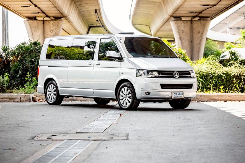 VOLKSWAGEN CARAVELLE 2.0 TDI ดีเซล 2013 สีเทา ประตูไฟฟ้า รูปที่ 4