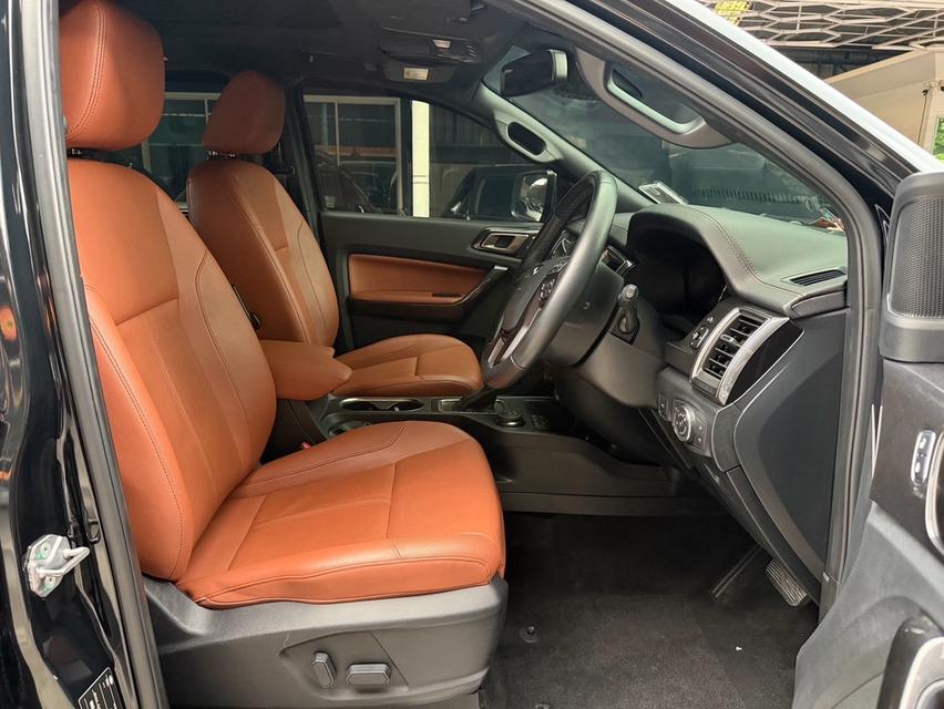 Ford Everest 2.0bi-turbo 4x4 AT ปี 2022 รถมือเดียวป้ายแดง ไม่มีเฉี่ยวชน สีเดิมทั้งคันน็อตไม่มีขยับรถสวยสุดๆ 💯 รูปที่ 6
