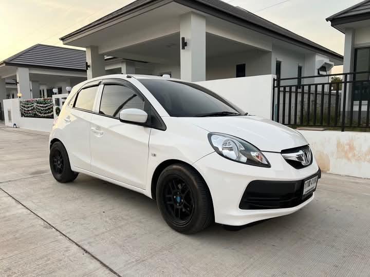 ปล่อยขายด่วน Honda Brio 4