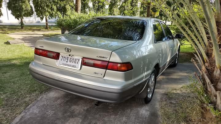 Toyota Camry สภาพดี 2