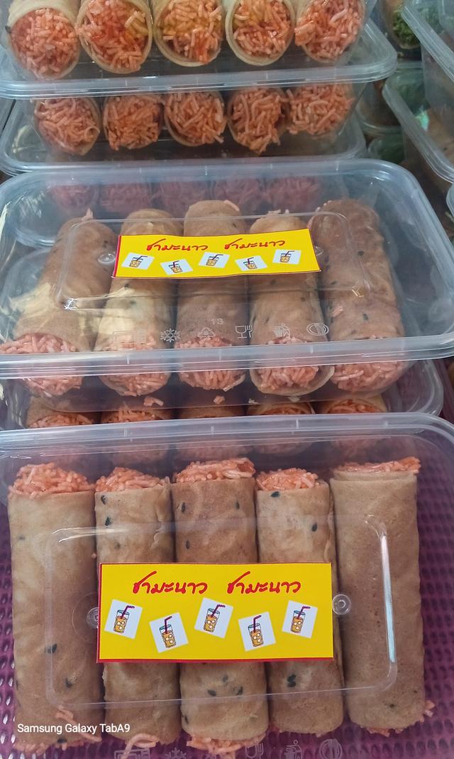 ขนมหมี่ม้วนชวนชิม(เป็นทองม้วนสอดไส้หมี่กรอบ)มี8รสชาดคือรสดั้งเดิม,รสสับปะรด,บลูเบอร์รี่,ชามะนาว,ชาเขียวมะนาว,มะม่วง,บ๊วย,พริกเผา รูปที่ 5