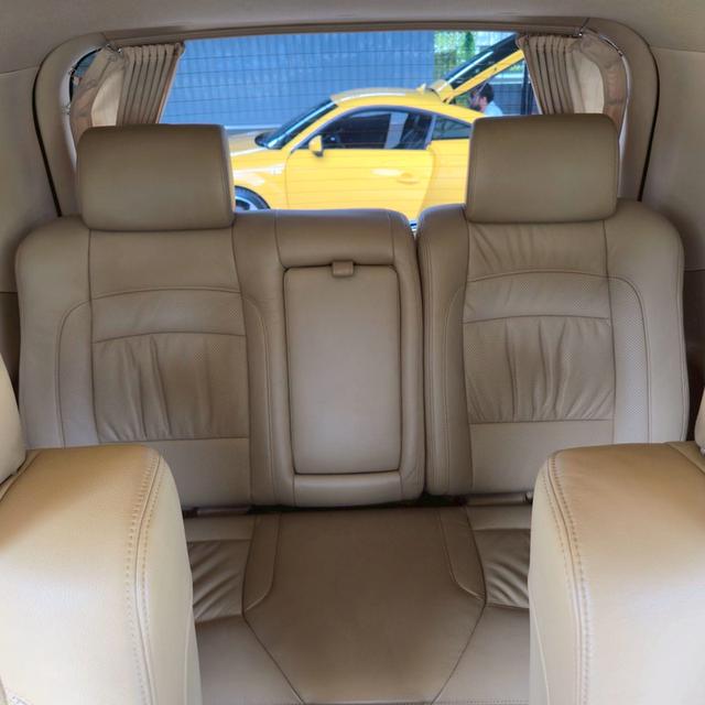 รหัสรถ BAC5404 🚐✨ HYUNDAI GRAND STAREX 2.5 VIP (A1)ปี 2011/12 สีดำ ✨🚐 17
