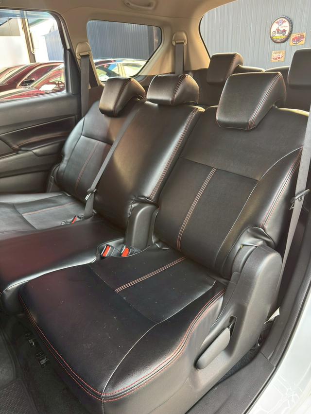 SUZUKI XL7 1.5 GLX ปี 2022 12