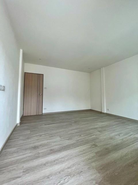 ขายทาวน์เฮ้าส์ 2 ชั้น รีโนเวทใหม่สไตล์มูจิ ทำเลทอง อุดมสุข 47 ซอยสุขุมวิท 103 ใกล้รถไฟฟ้าทั้ง BTS และ MRT 6