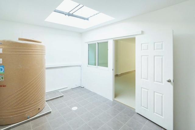 เช่า-ขายทาวน์โฮมใหม่ 21 ตร.วา.163 ตร.ม. 2 ชั้น เทศบาลตำบลคลองตำหรุ500ม.นิคมอมตะชลบุรี 2.5 กม.คลองตำหรุ 2นอน 3 น้ำ ถ.สุขุ 3