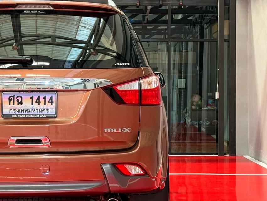 2015 ISUZU MUX 3.0 4WD รถสภาพสมบูรณ์ พร้อมใช้งาน วิ่งน้อยเพียง 14X,XXX กม ประวัติศูนย์ครบ รถไม่เคยมีอุบัติเหตุครับ 9