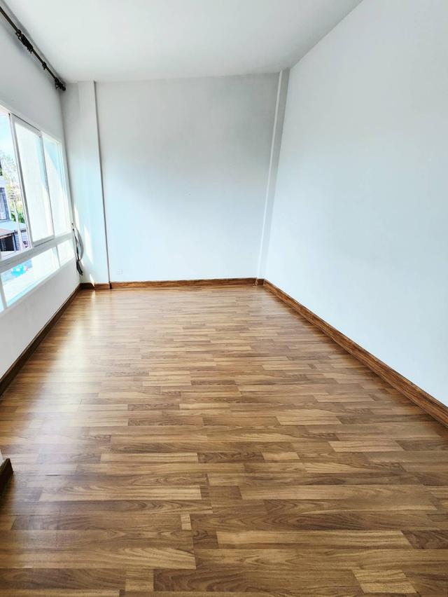 ทาวน์โฮม หมู่บ้าน The Ricco Town วัชรพล 6