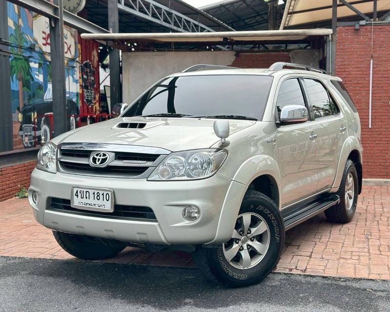 Toyota Fortuner 3.0 V เกียร์ Auto ขับ 4 สีบรอนซ์ทอง ปี2006