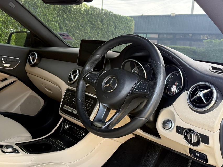2018 BENZ CLA 200 FACELIFT รถออกศูนย์ BENZ THAILAND รถวิ่งน้อย เข้าศูนย์ทุกระยะ รถไม่เคยมีอุบัติเหตุครับ 10