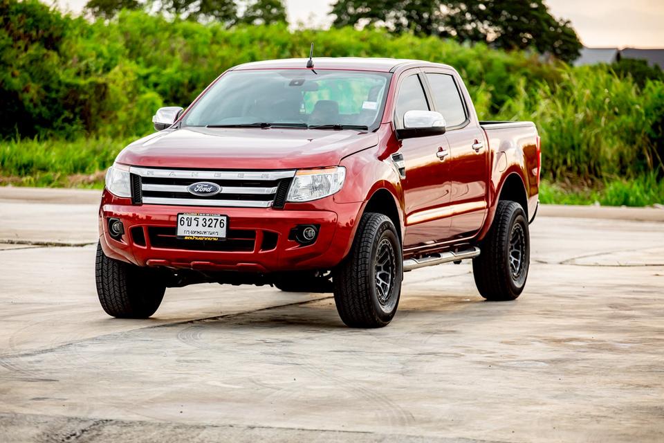 Ford Ranger Hi-lander 4 ประตู 2.2 XLT เกียร์ MT ปี 2013 สีแดง สภาพดี