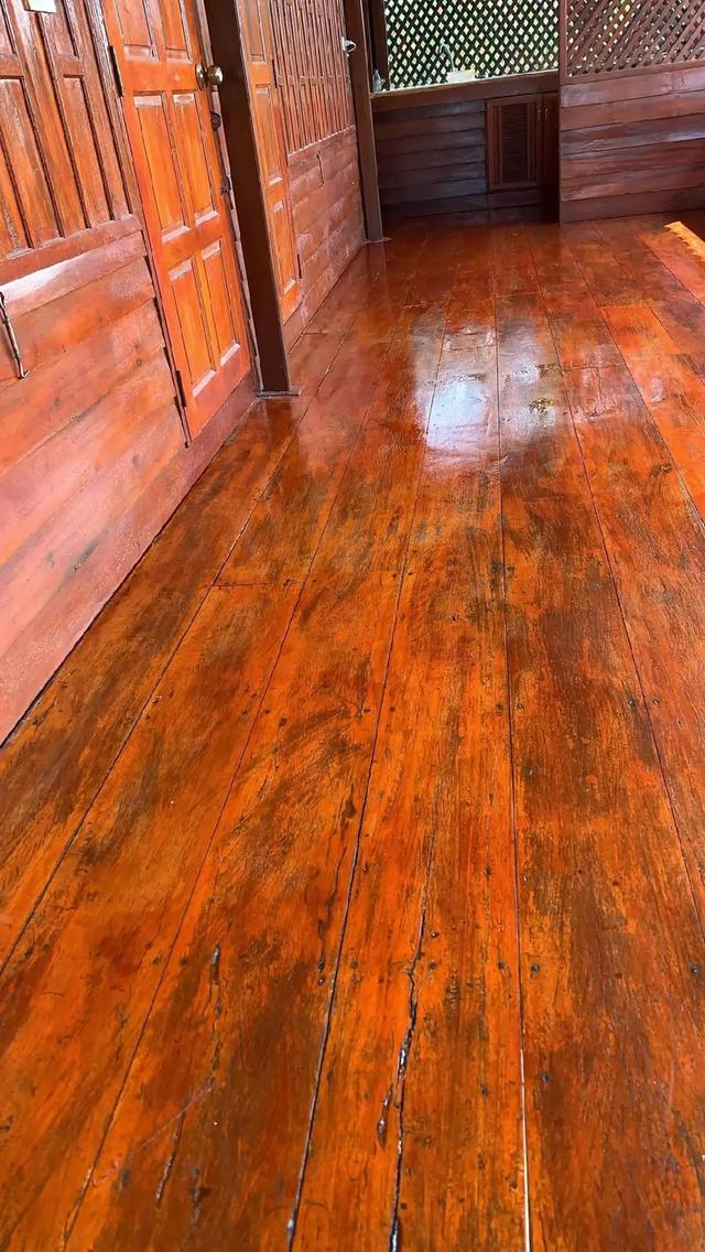 ขายบ้านสองชั้นครึ่งปูนครึ่งไม้พร้อมที่ดิน 4