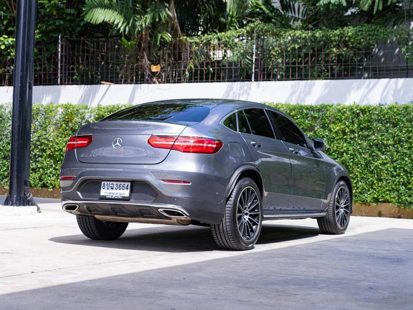 Mercedes-Benz GLC250 COUPE AMG PLUS 4MATIC (W253) ปี 2018 สีเทา รถบ้านเจ้าของเดียวยางใหม่ รูปย่อยที่ 4