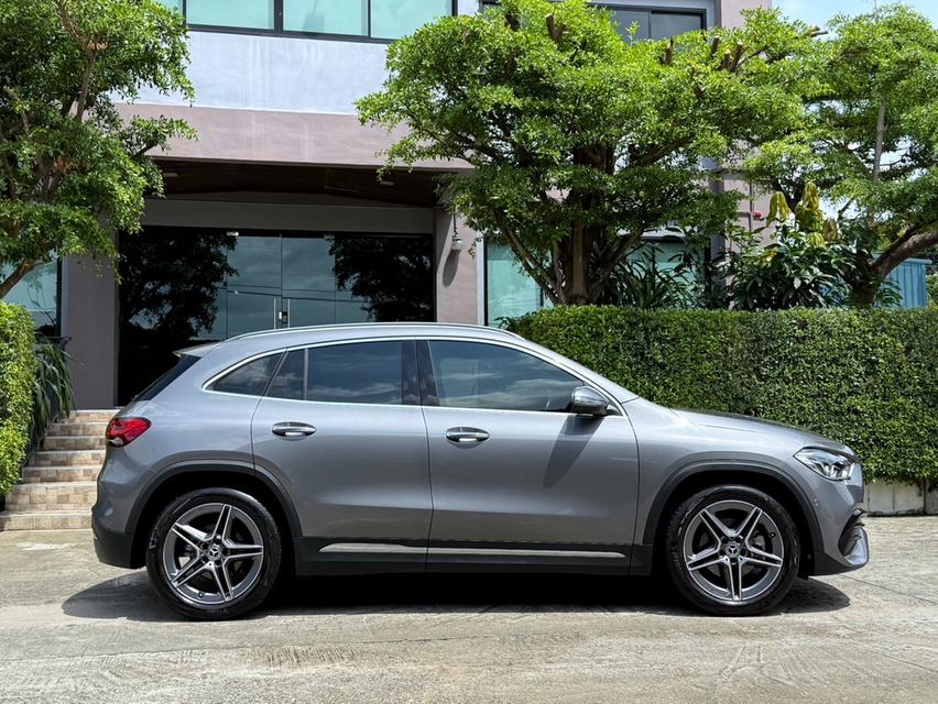 2024 BENZ GLA 200 AMG รถมือเดียวออกป้ายแดง เลขไมล์ 16,000 กม สภาพป้ายแดง รถไม่เคยมีอุบัติเหตุครับ 2