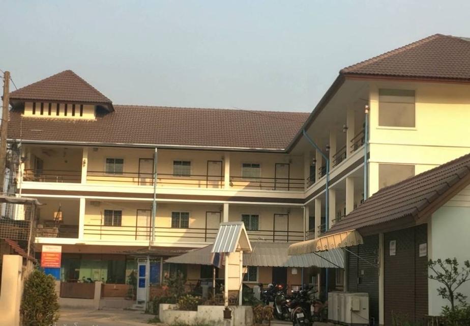 ขายด่วน หอพัก 3 ชั้น 26 ห้องพัก + 1 ออฟฟิศ ใจกลางเมืองเชียงราย (โซนบ้านดู่) ทำเลทองนักศึกษา-คนทำงาน รายได้นิ่ง Yield 6% ต่อปี! 2