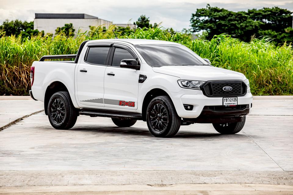 Ford Ranger 2.2 XLT Hi-Lander Double Cab เกียร์ AT ปี 2021 สีขาสสภาพดีมากๆ