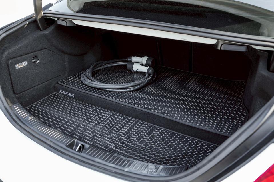 Mercedes-Benz C350e Avantgarde W205 AT 2018 รูปที่ 9