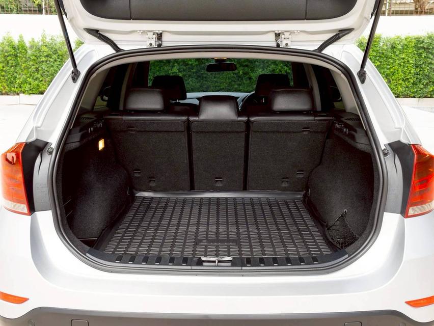 BMW X1 sDrive 20d M Sport ปี 2013 ♨️ ประกันเครื่องเกียร์3ปี30000km.♨️ รูปที่ 15