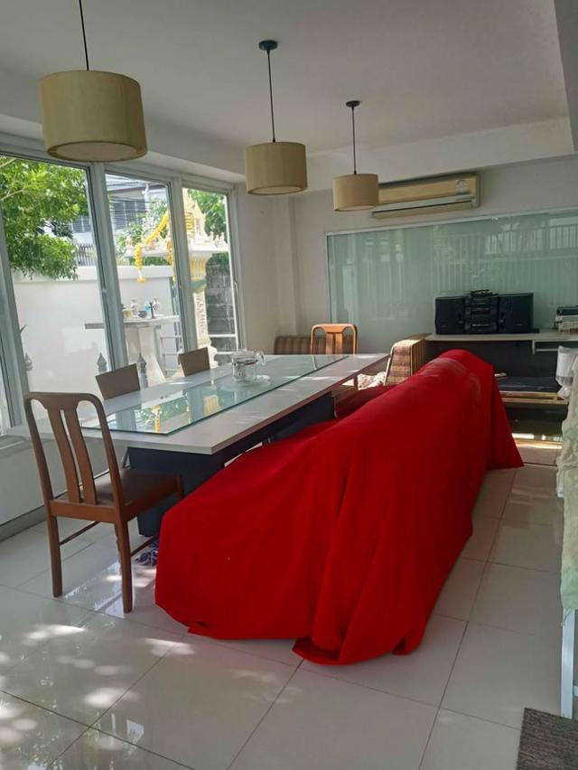 ให้เช่าอาคารสำนักงาน 4 ชั้น  ย่านประชานิเวศน์  เขตจตุจัตร 2