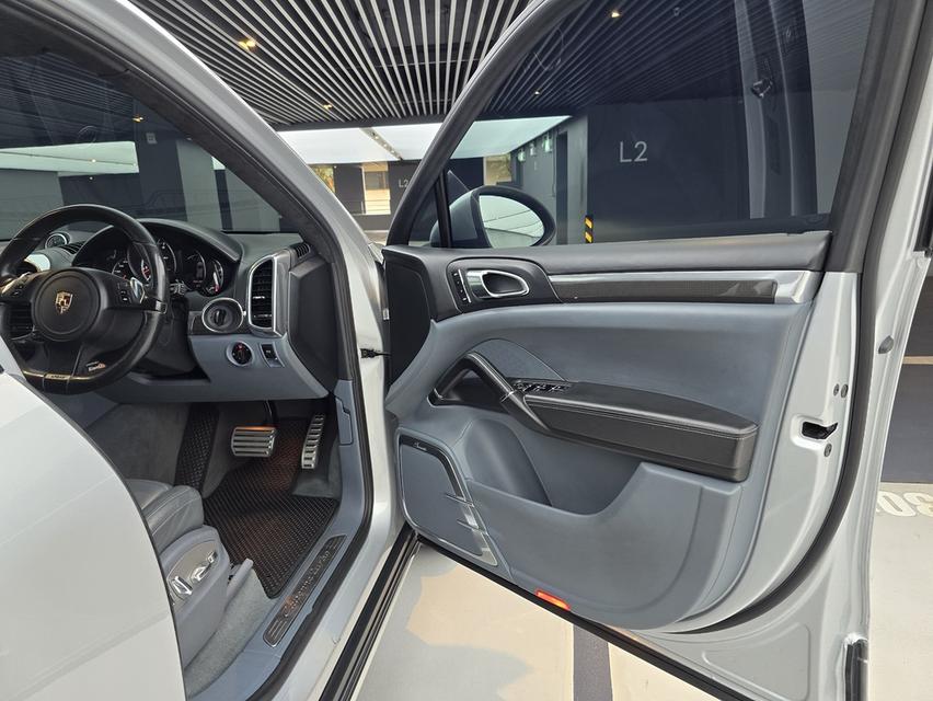 Porsche Cayenne Turbo 4.8L V8 Twin turbo 560 แรงม้า รุ่นหายากมาก เสียงดุดัน ใช้แก๊สโซฮอล์95 รูปที่ 18