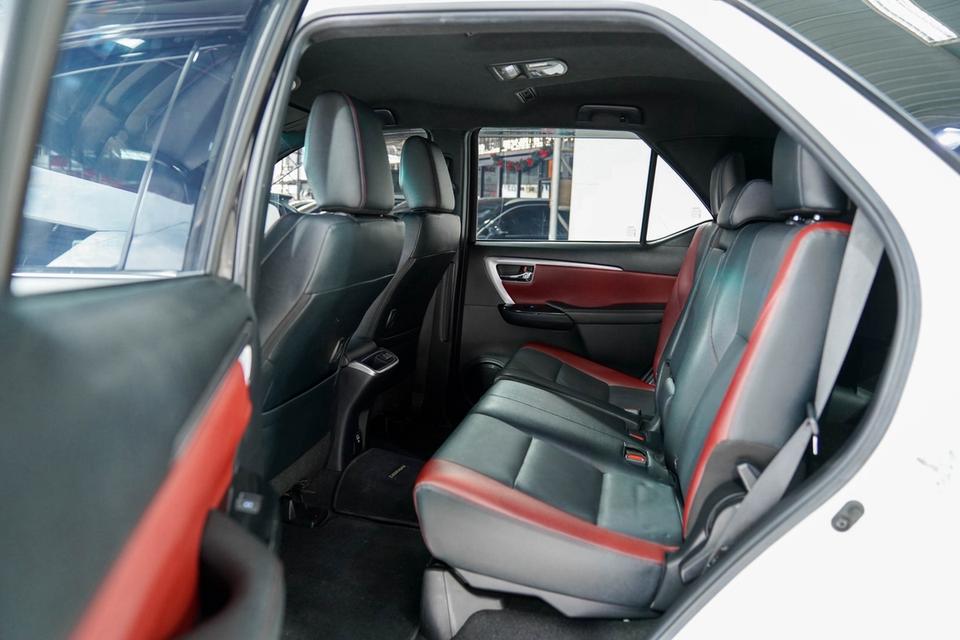 2021 TOYOTA FORTUNER 2.4 LEGENDER AT รูปที่ 16