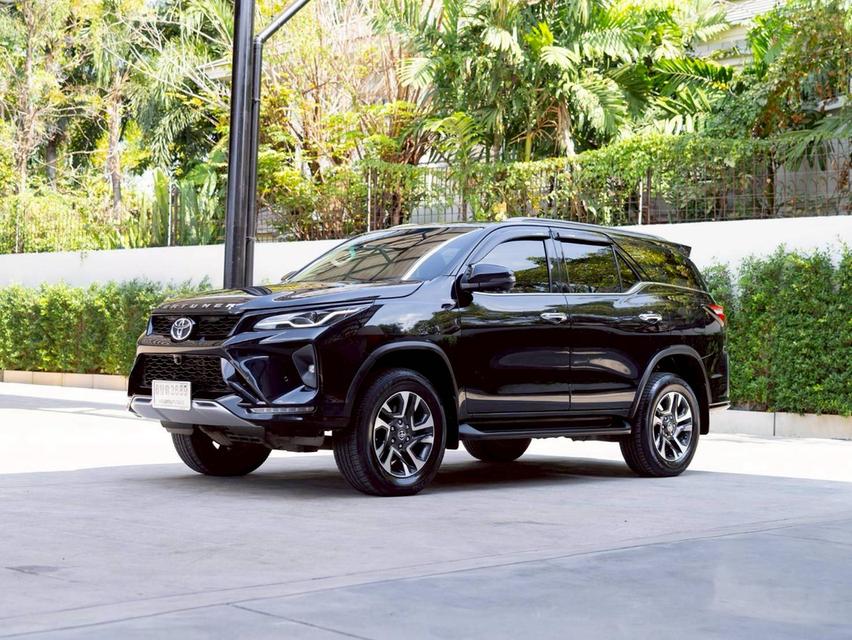Toyota Fortuner 2.4G ปี22