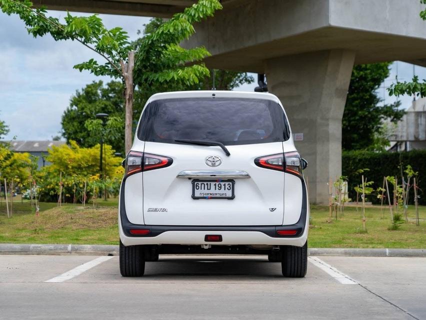 TOYOTA SIENTA 1.5V ปี 2017 สภาพสวยมาก 5