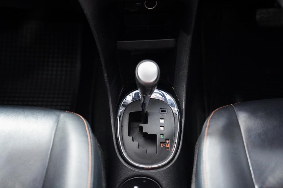  TOYOTA SIENTA 1.5 V AT ปี 2018  6