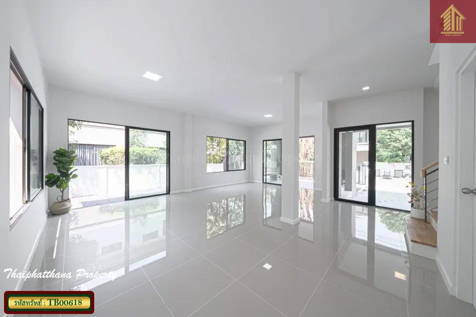 เดอะ เซนโทร วัชรพล (The Centro Watcharapol) 6