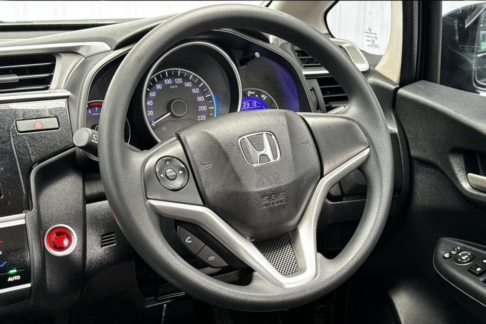 Honda Jazz 1.5V I-Vtec A/T ปี2020 14