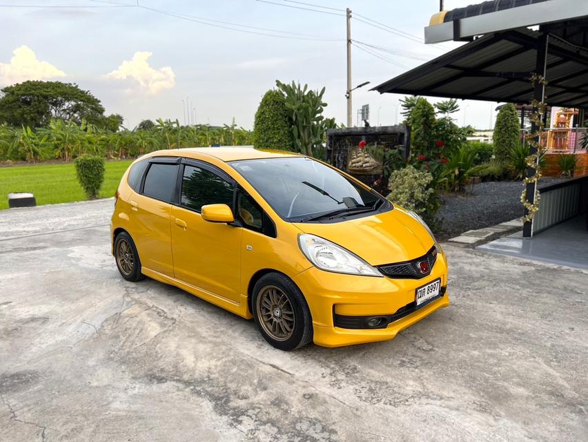 Honda JAZZ GE ออโต้ ปี08 รถบ้านเดิมๆ จัดทรง แต่งหล่อ สีเต็ม100 ภาษี 68