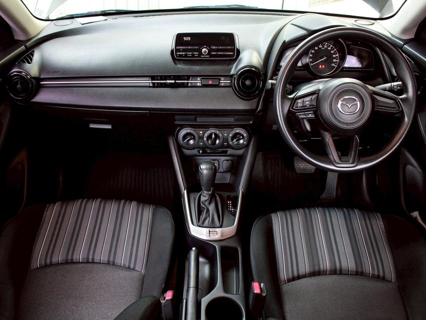 Mazda2 1.3 E Minor Change  ปี. 2020 8