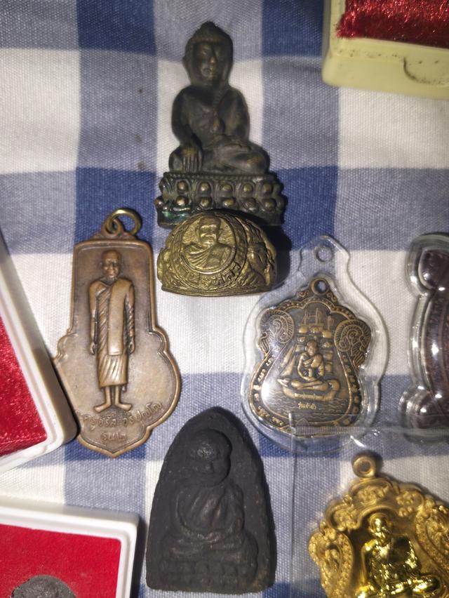 พระเครื่องเก็บสะสมมานานแล้ว รูปที่ 8