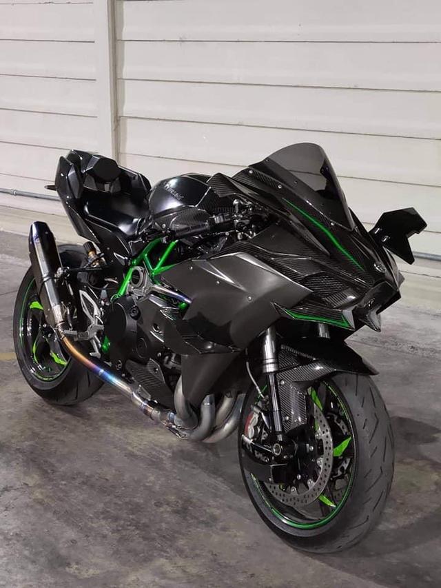 Kawasaki Ninja H2 Super Shart 4