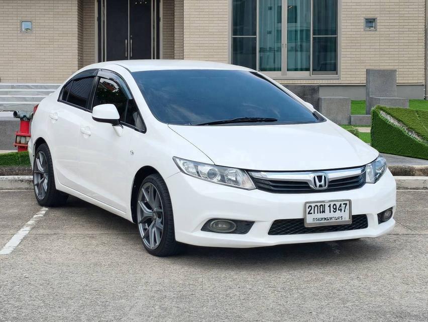 (แจ้งรหัสรถ QT1947) Honda Civic FB 1.8 E เกียร์ Auto สีขาว ปี2013 รูปที่ 19