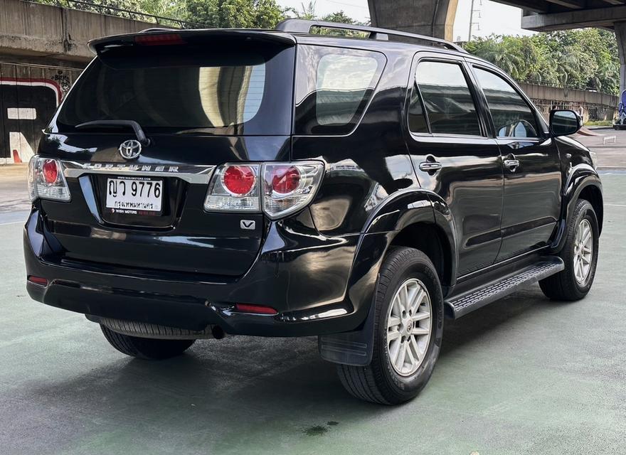 Toyota Fortuner 2.7 V Auto 2WD ปี 2011   4
