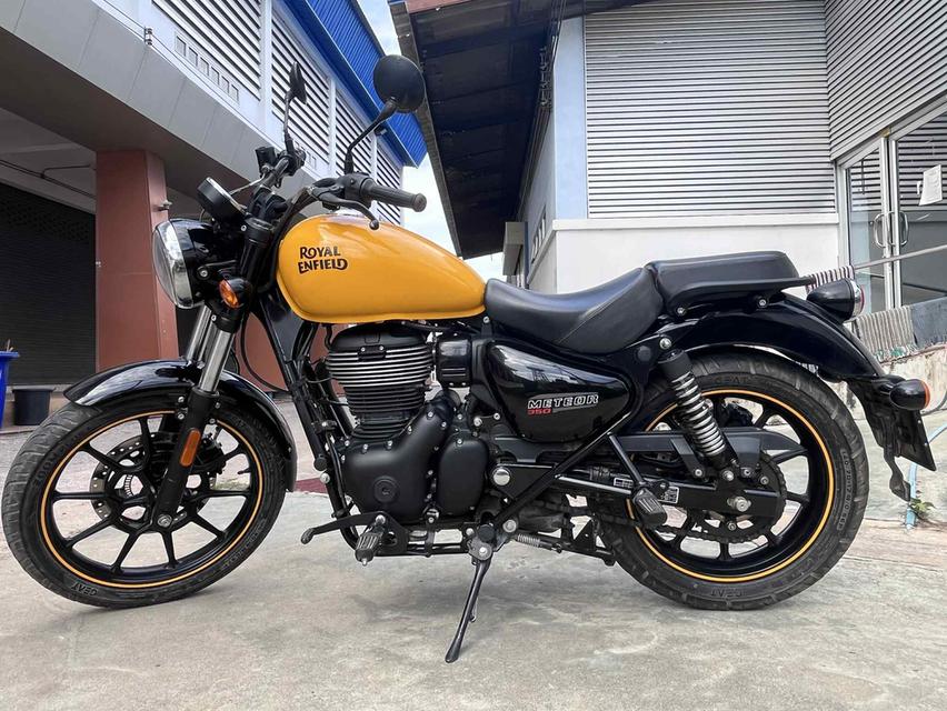 Royal Enfield Meteor 350 fireball yellow รุ่นปี 2021 