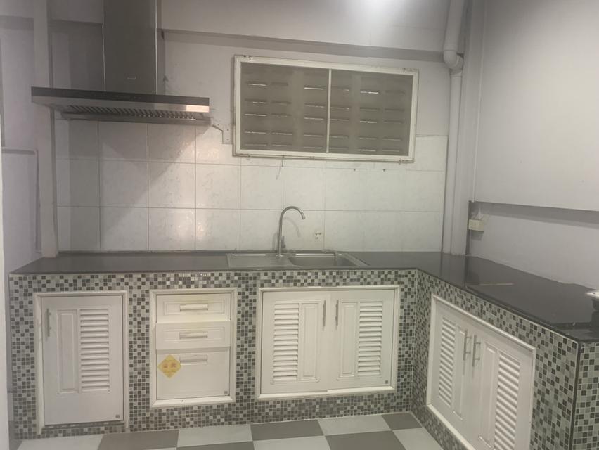 🚨 ขายด่วนมาก! ทาวน์โฮม 3 ชั้น The Exclusive พัฒนาการ 44 4 นอน 4 น้ำ จอด 2 คัน 4