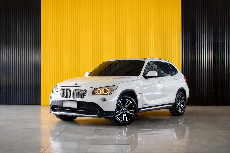 BMW E84 X1 2.0 sDrive20d Highline สีขาว เกียร์ออโต้Paddle Shift เครื่องยนต์ดีเซล 2.0 TwinPower Turbo