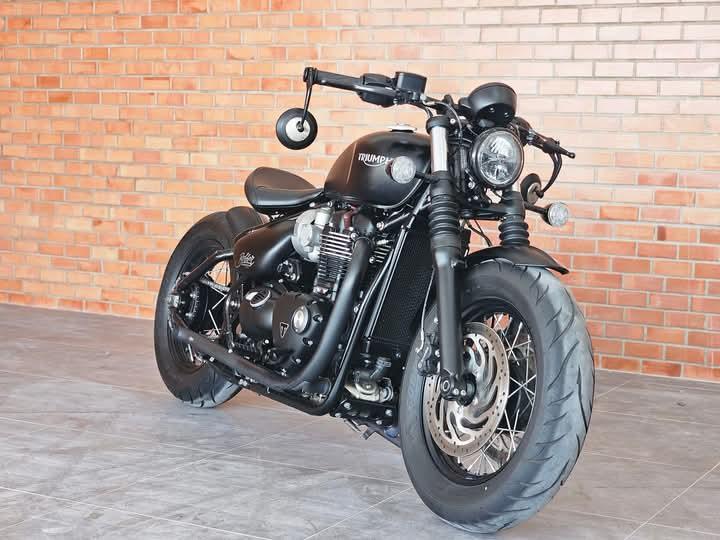 Triumph Bonneville Bobber 2019 5