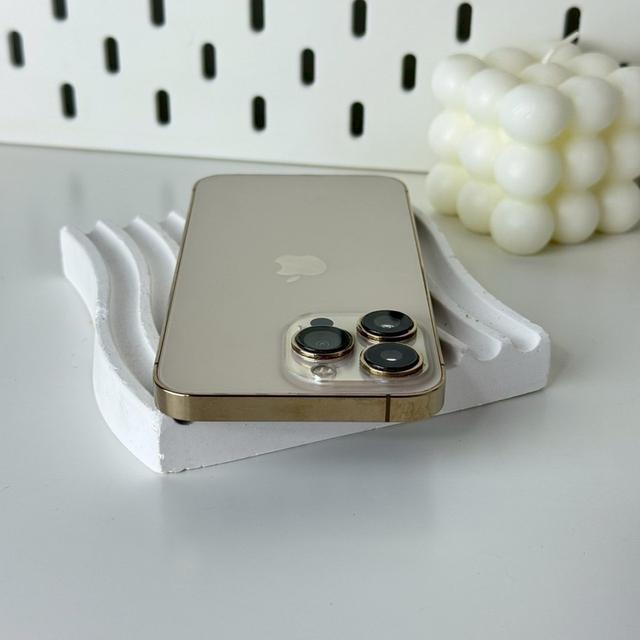 IPhone 13 Pro  12