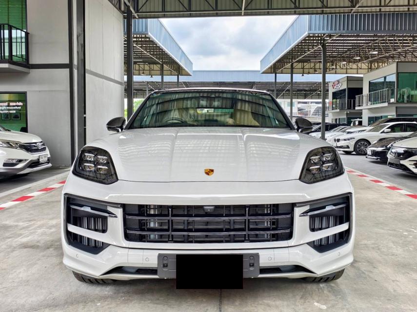รถเข้าใหม่! Facelift Porsche Cayenne Coupe Hybrid (UK Spec) สีเครยอน