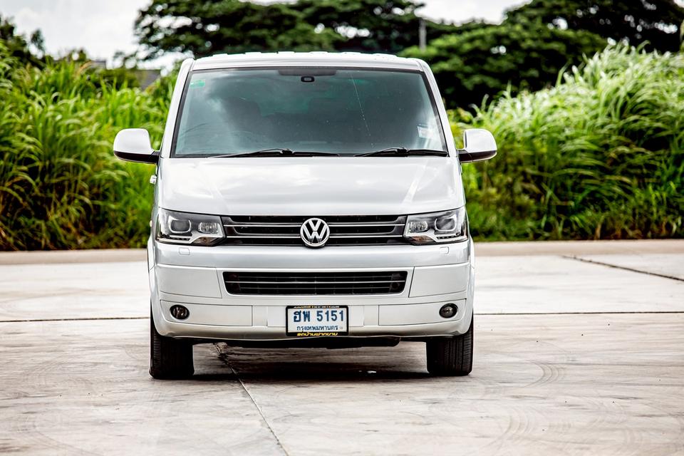 VOLKSWAGEN CARAVELLE 2.0 TDI ดีเซล ปี 2012 สีเทา มือเดียวป้ายแดง