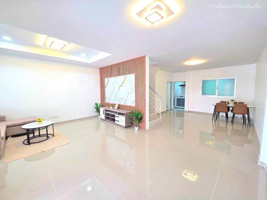 หมู่บ้านราชพฤกษ์ ฉลองกรุง 4