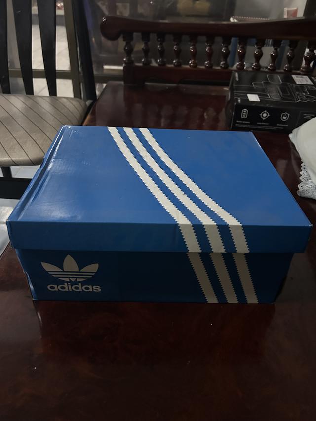 รองเท้า Adidas มือสอง ไซส์ 39