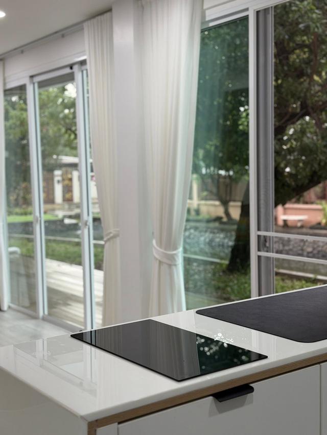 บ้านหรู สไตล์โมเดิร์นเรือนคู่ บ้านเดี่ยวสร้างใหม่ทั้งหลัง ย่านพุทธมณฑลสาย 3 19