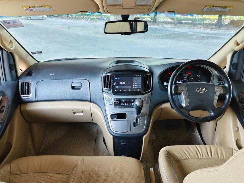 ขาย Hyundai H1 2.5Deluxe ปี20 9