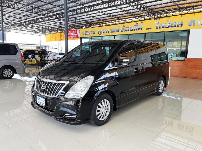  Hyundai H-1 2.5 Deluxe (ปี 2017) Wagon AT